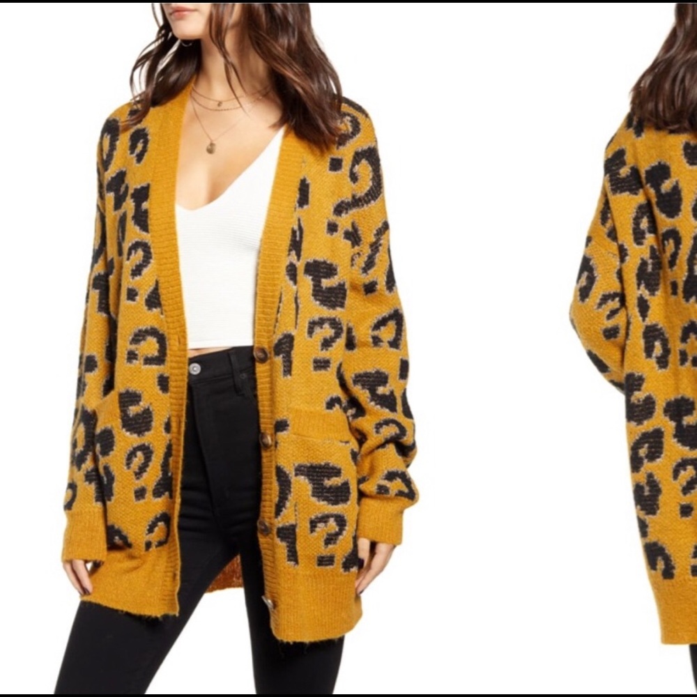 J.O.A. Oversized Leopard Cardigan